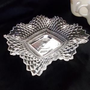 💎 Vintage Indiana Glass dish